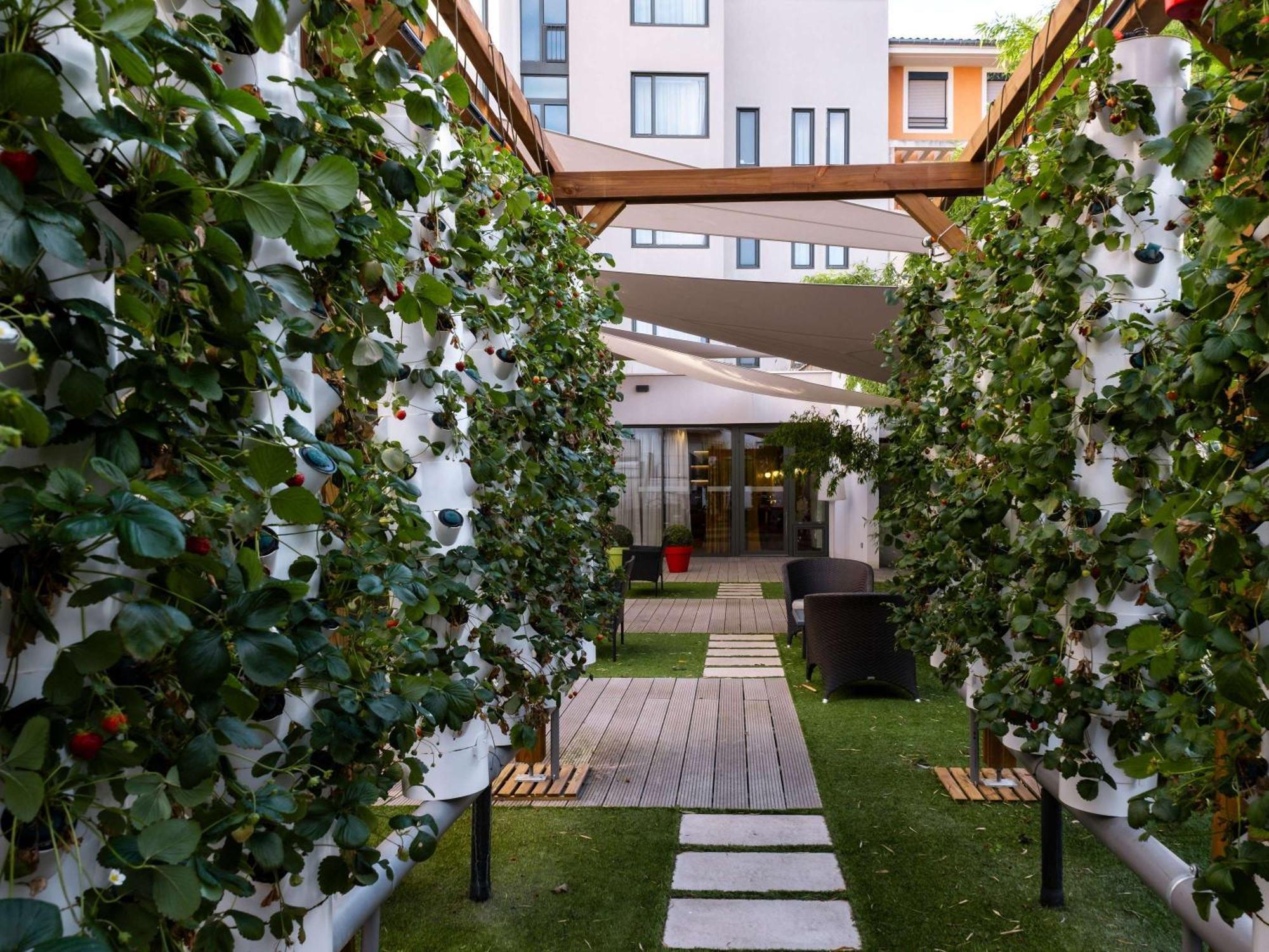 Mercure Villefranche-Sur-Saone Exterior photo